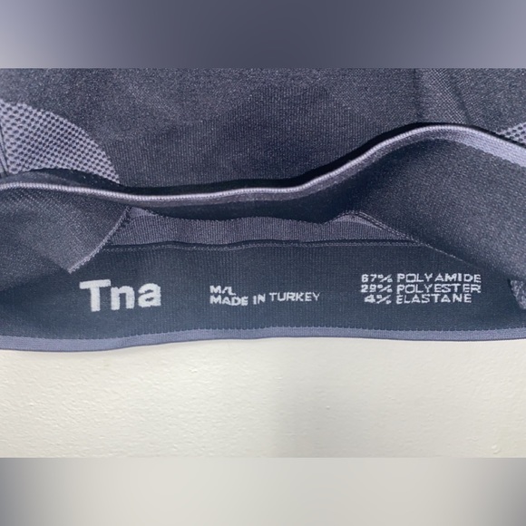 TNA long sleeve workout top - Picture 3 of 3